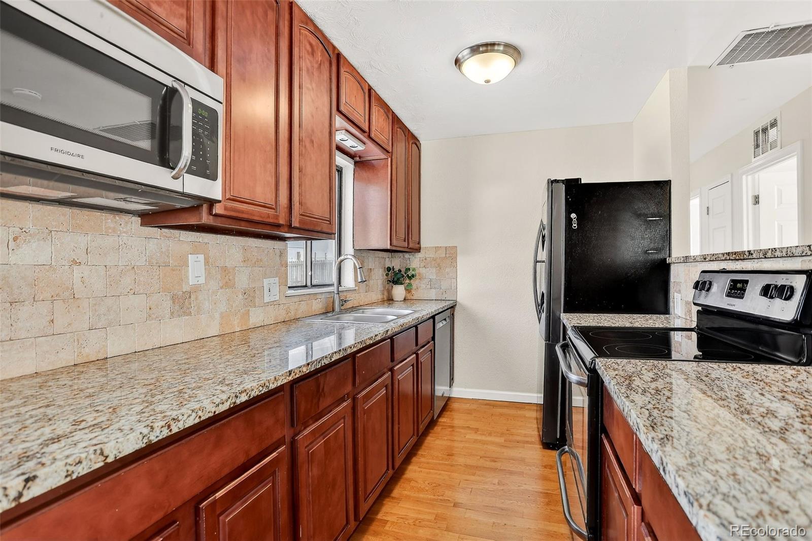 2836 S Grape Way