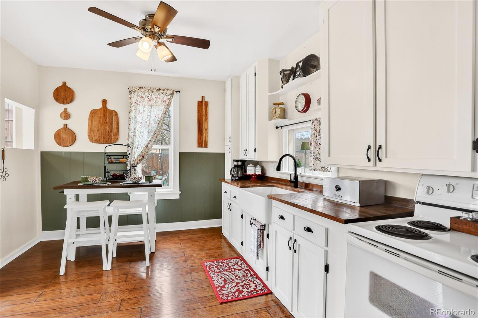 412 E Columbia Street