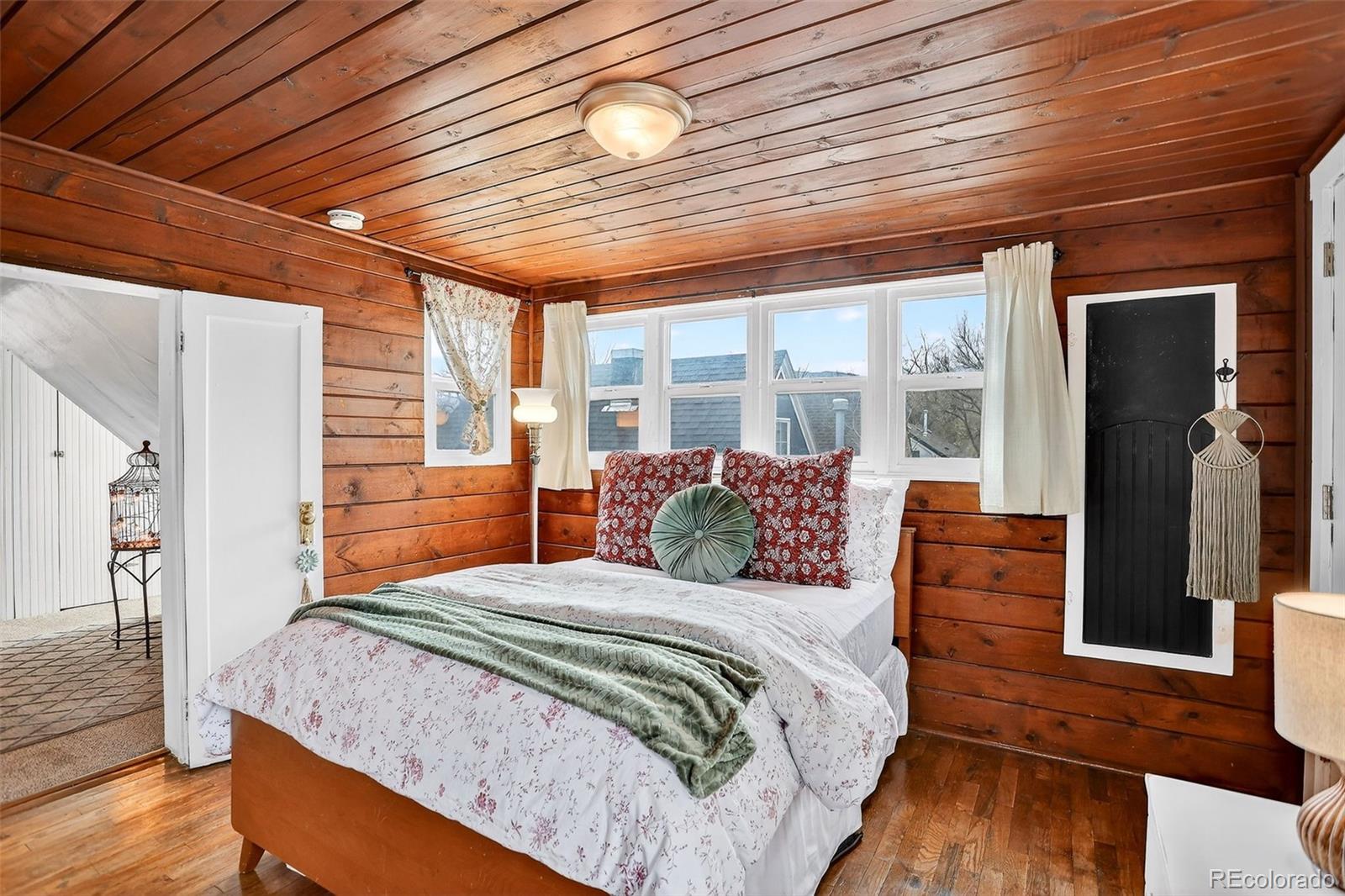 412 E Columbia Street