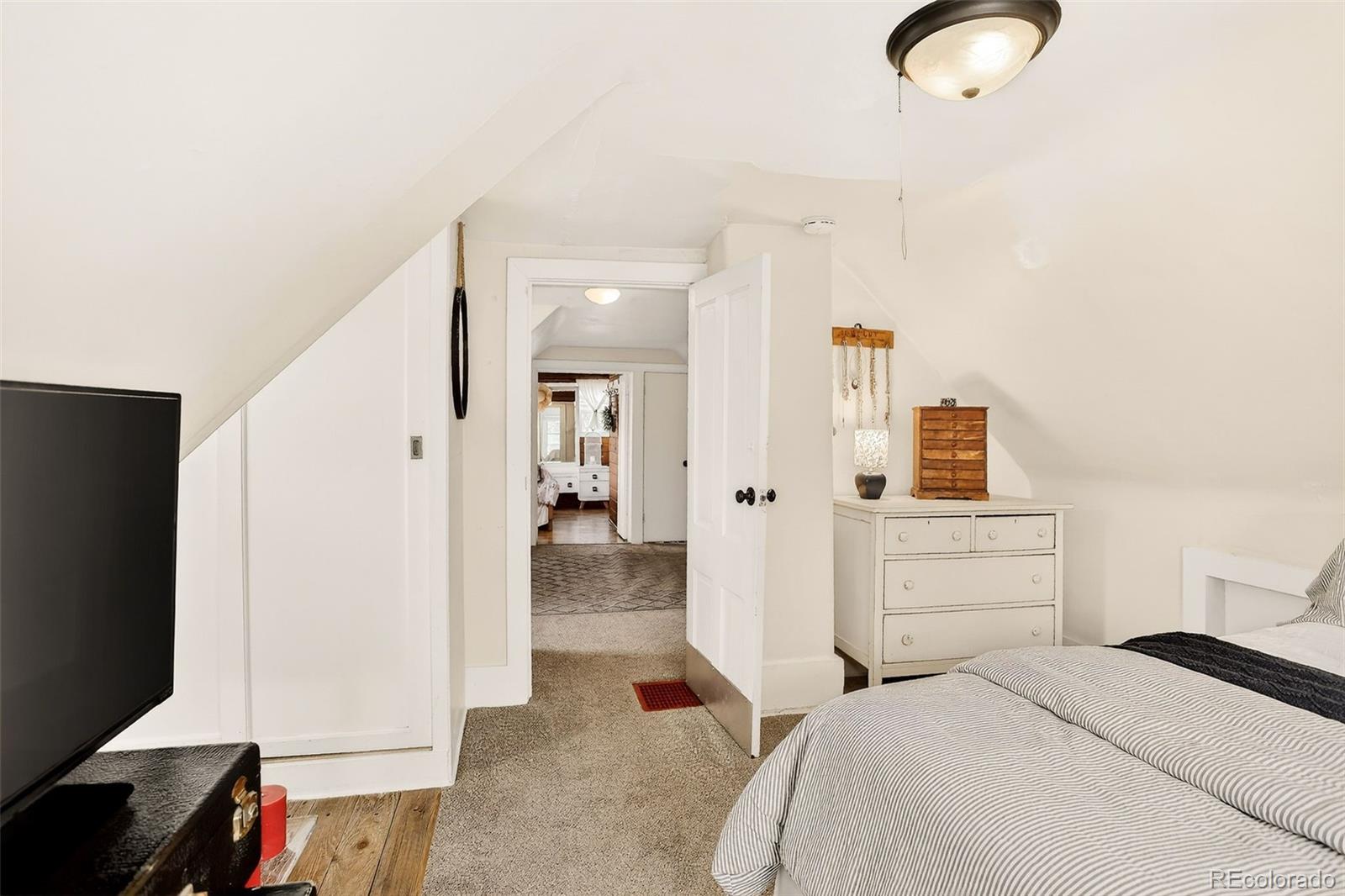 412 E Columbia Street