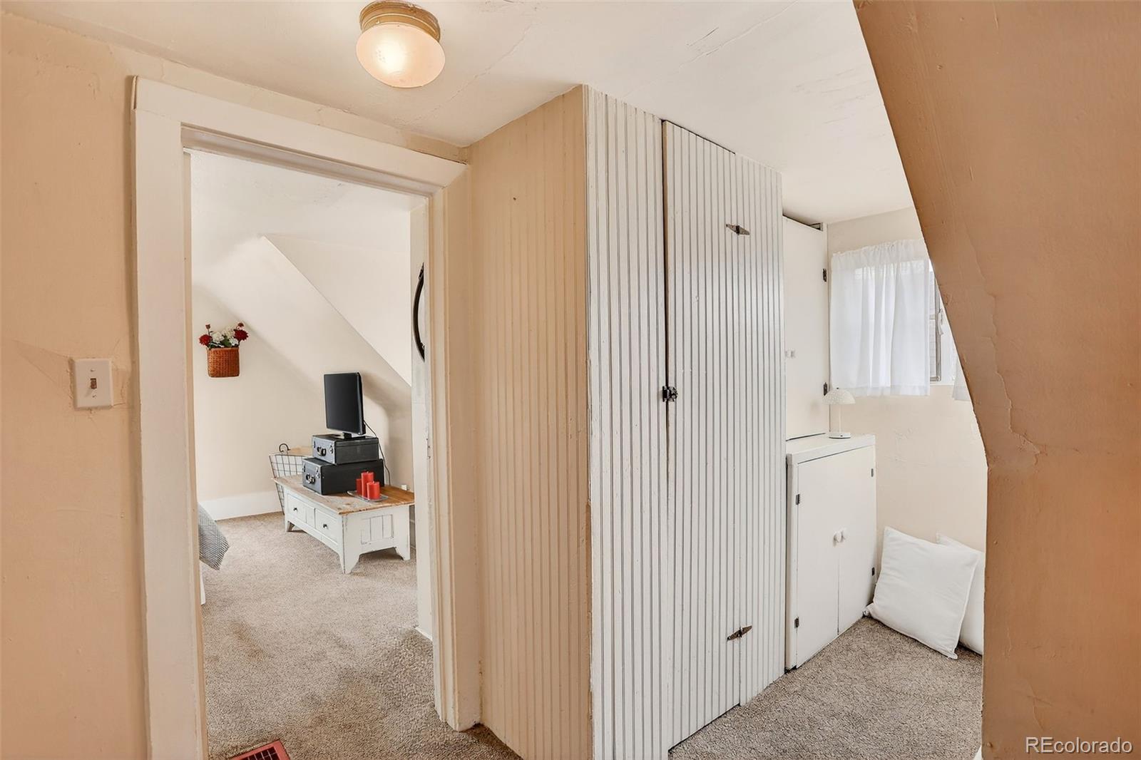 412 E Columbia Street