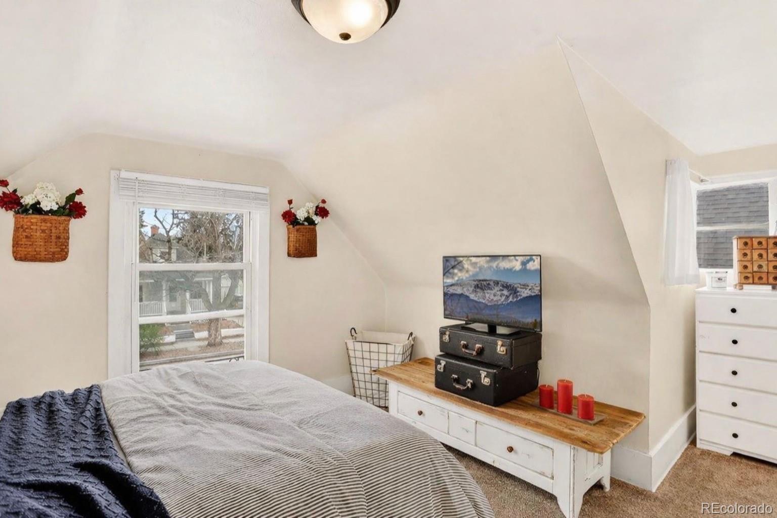 412 E Columbia Street