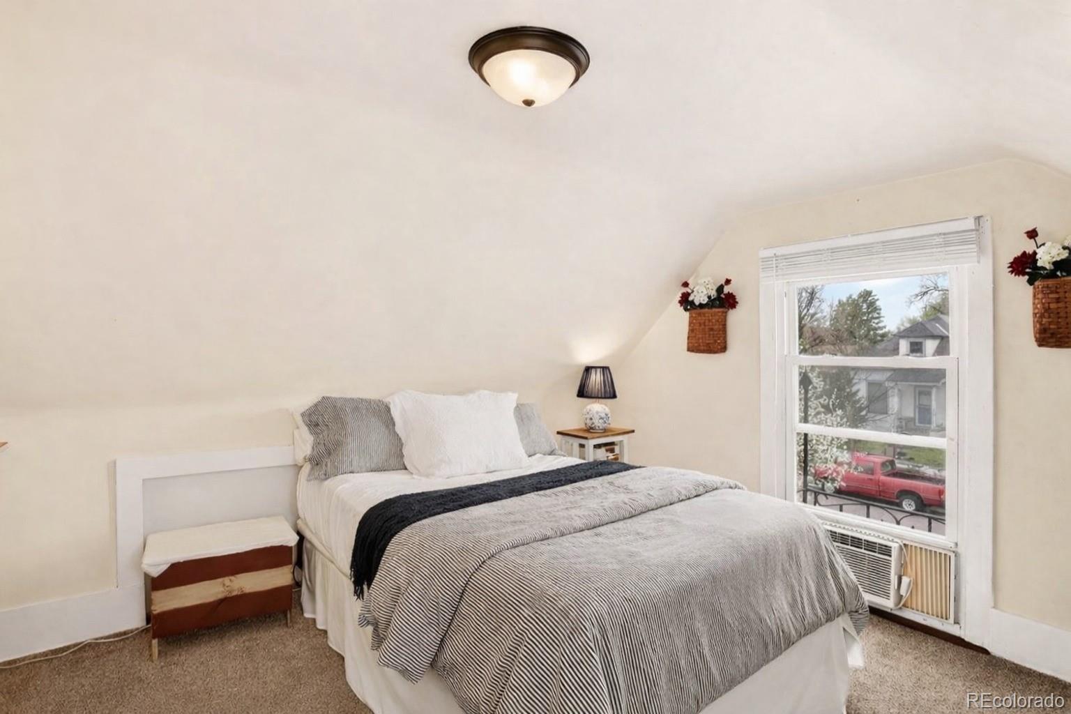 412 E Columbia Street