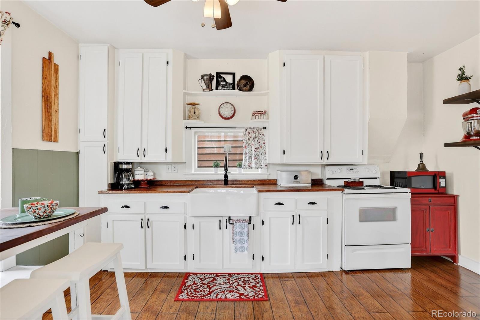 412 E Columbia Street