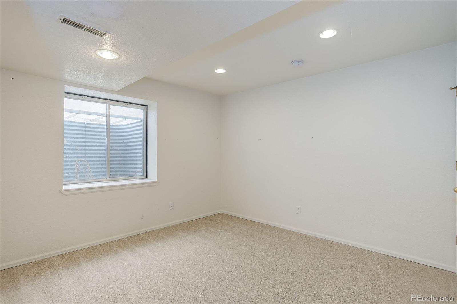 16159 W 70th Place