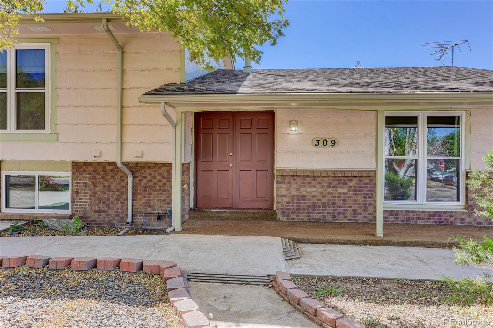 309 S 25th Avenue
