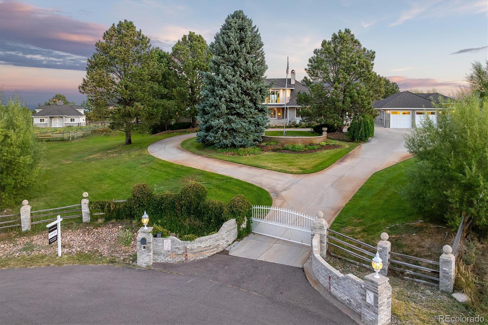 17575 E Kettle Place