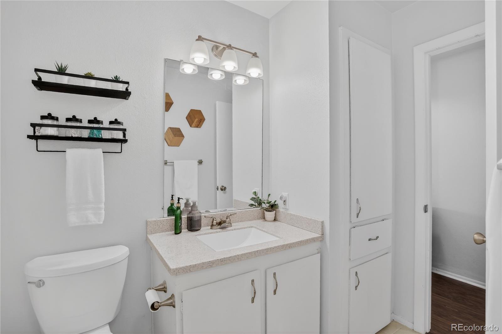7205 S Gaylord Street Unit: F15