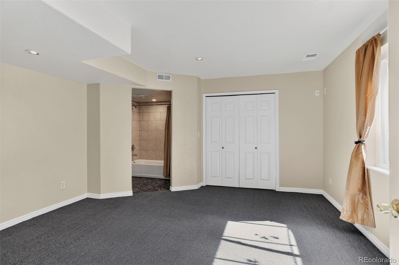 6068 W Utah Lane