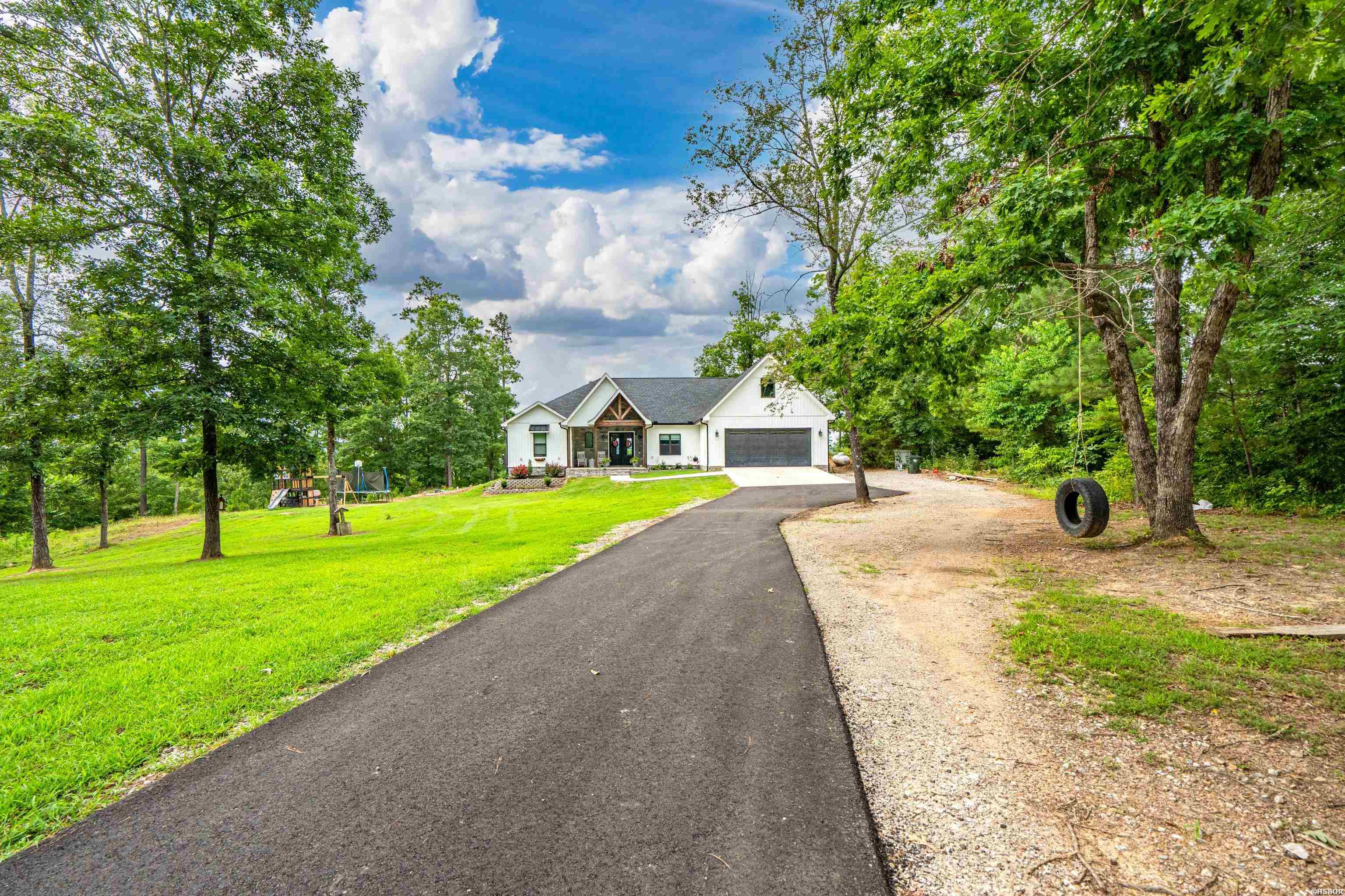 100 W HAWKVIEW Place