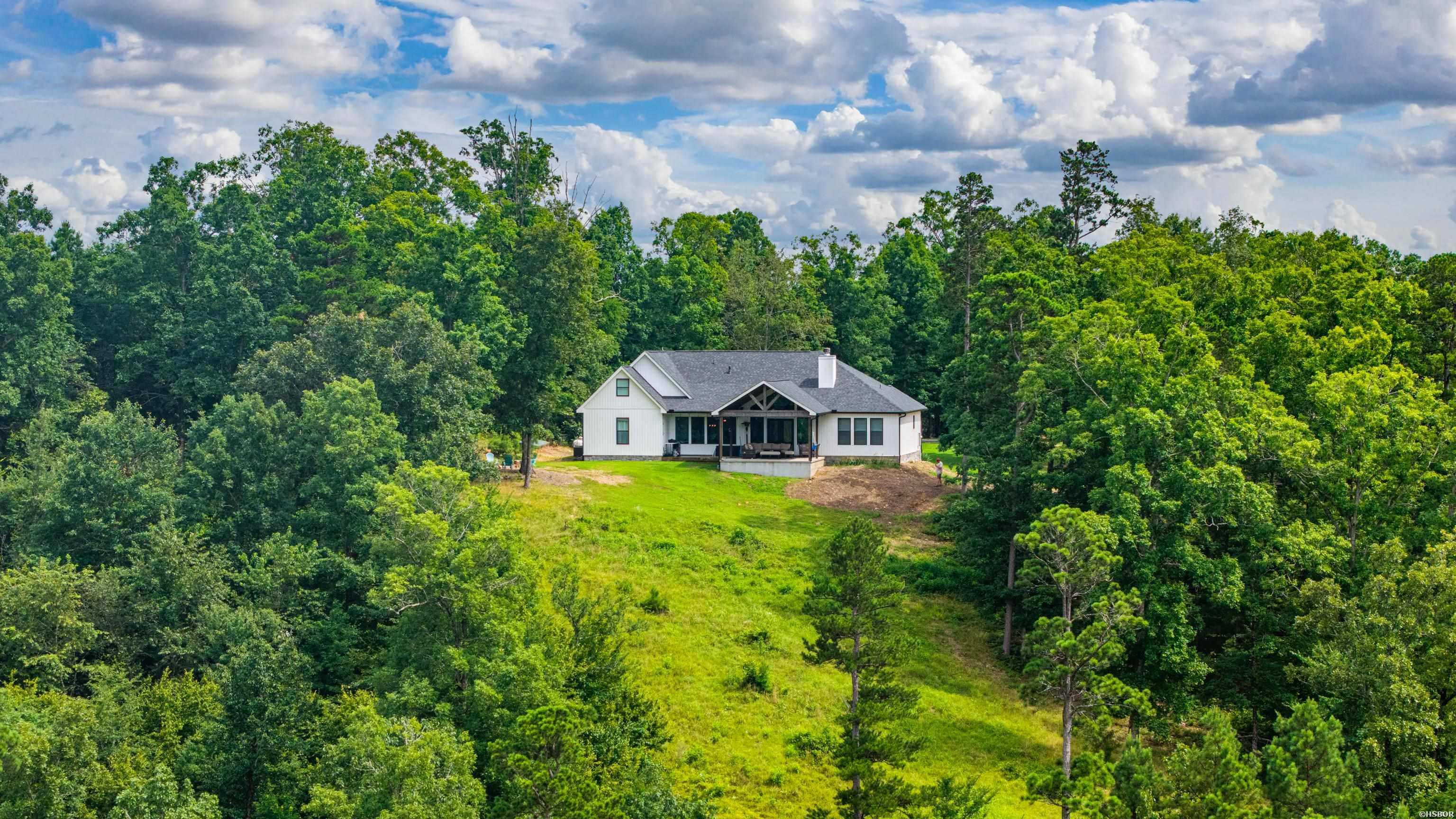 100 W HAWKVIEW Place