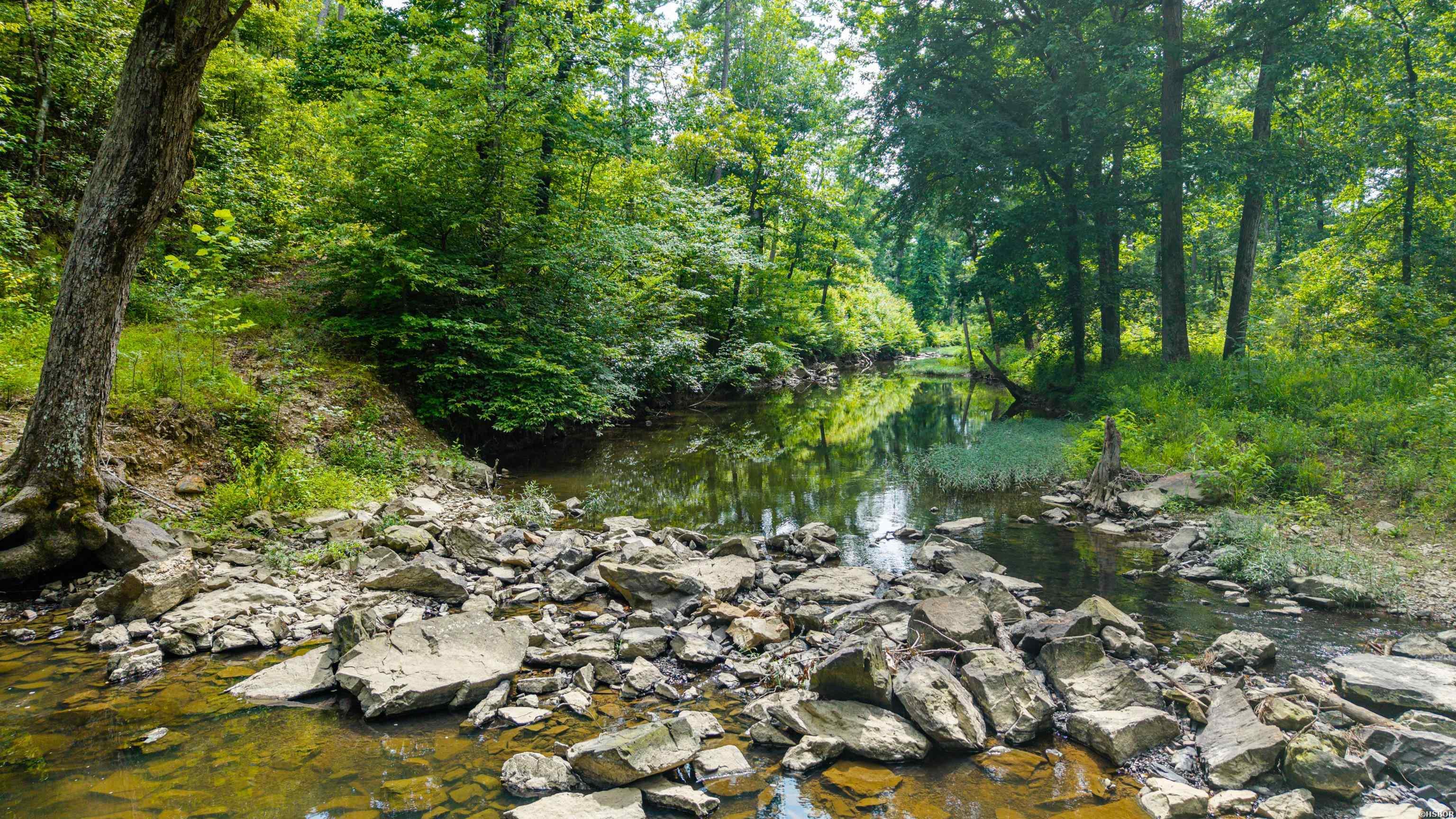 100 W HAWKVIEW Place