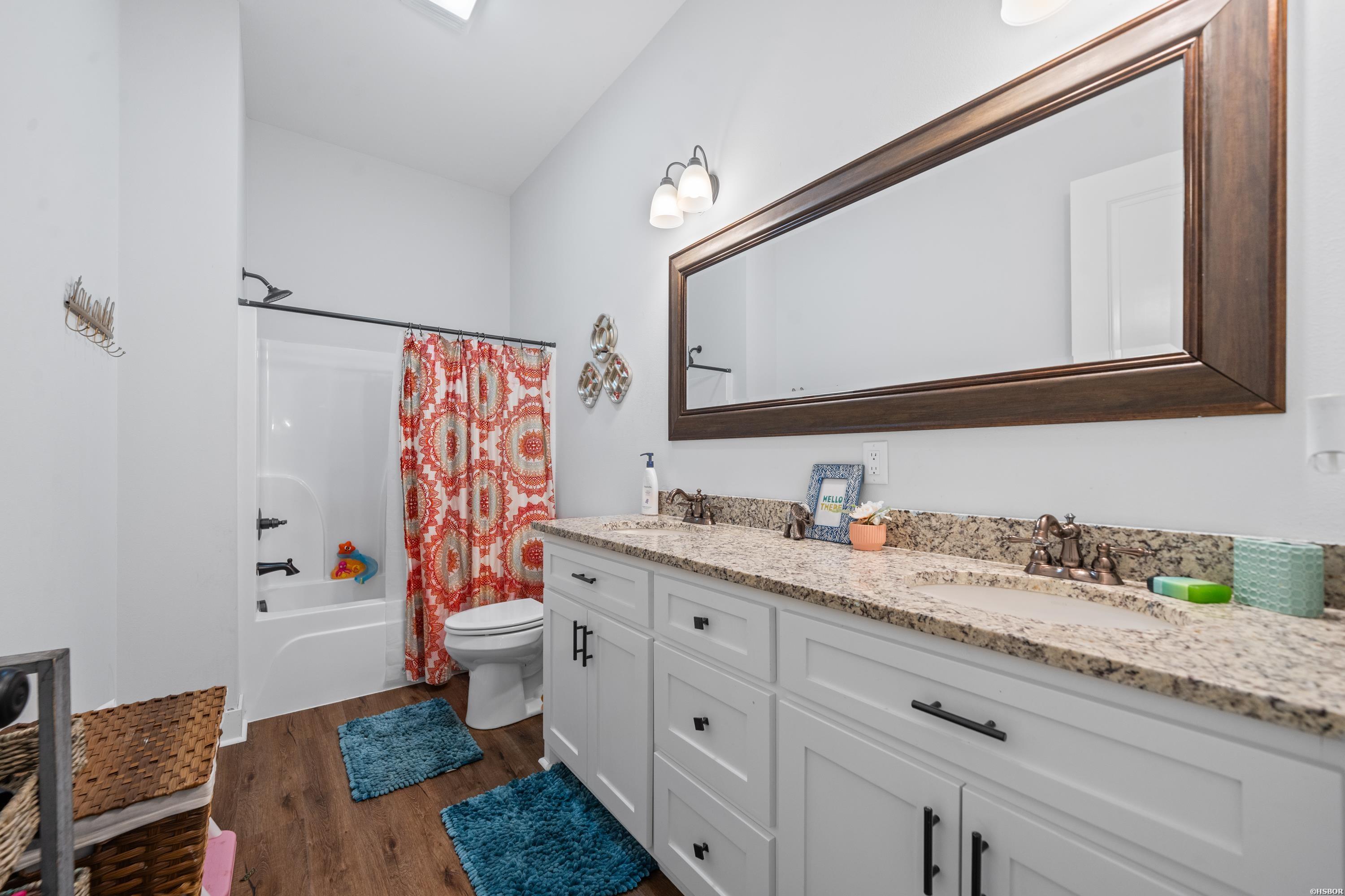 100 W HAWKVIEW Place