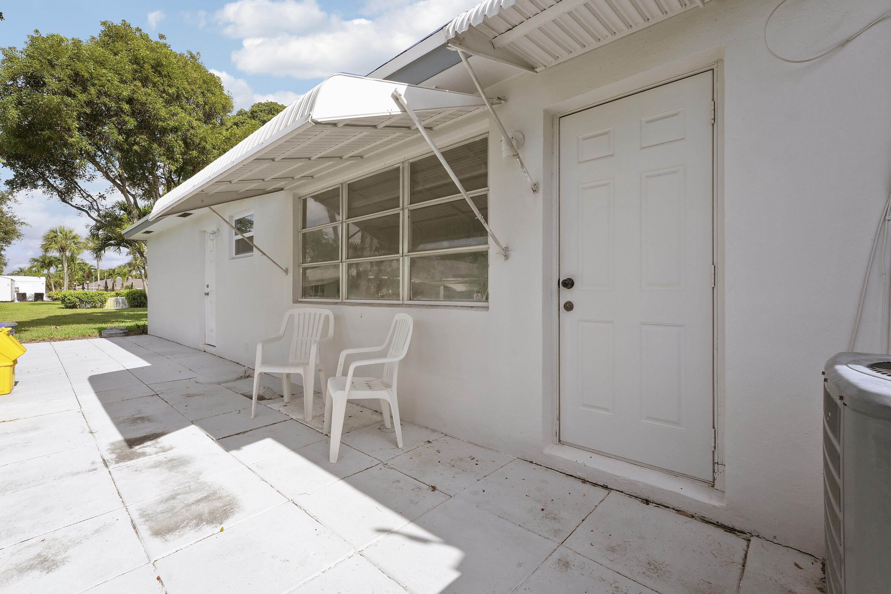 1142 W Circle Ter Terrace W C