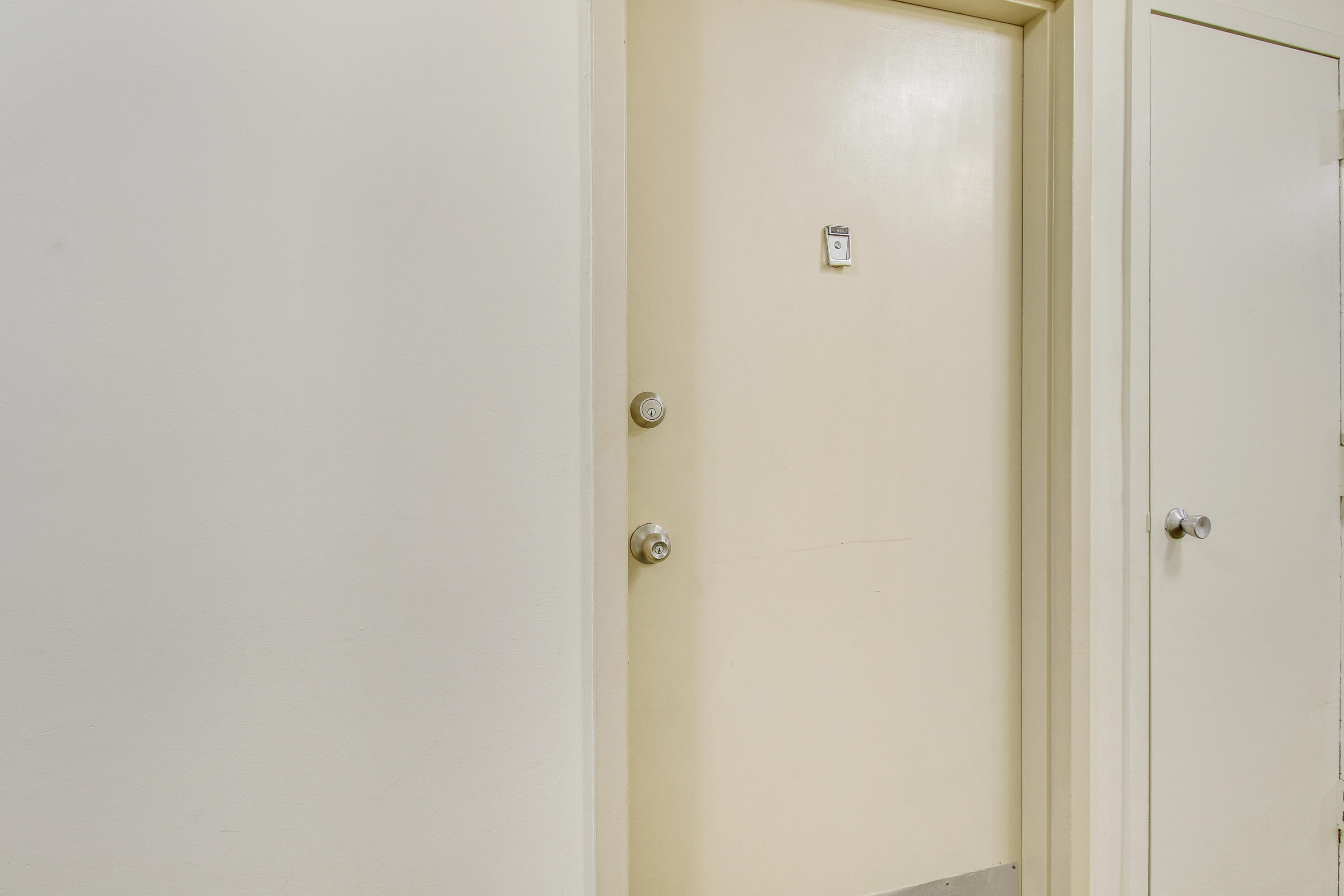 470 Executive Center Drive 4k