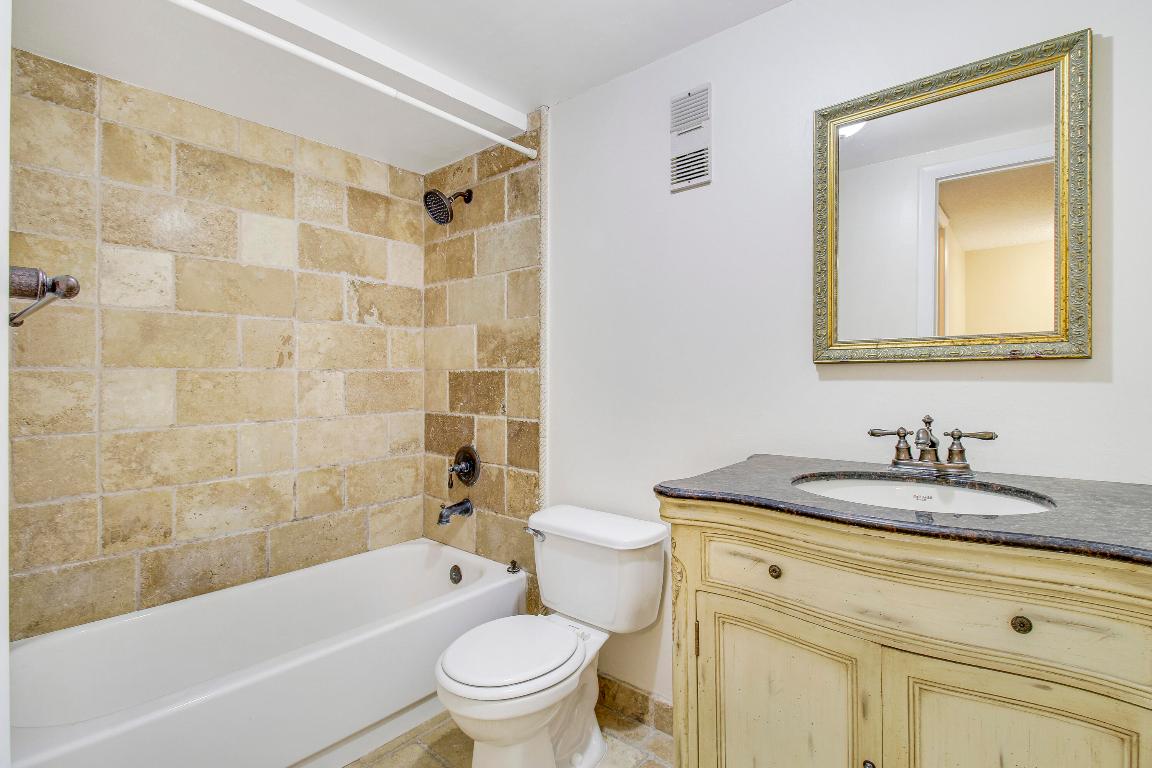 470 Executive Center Drive 4k