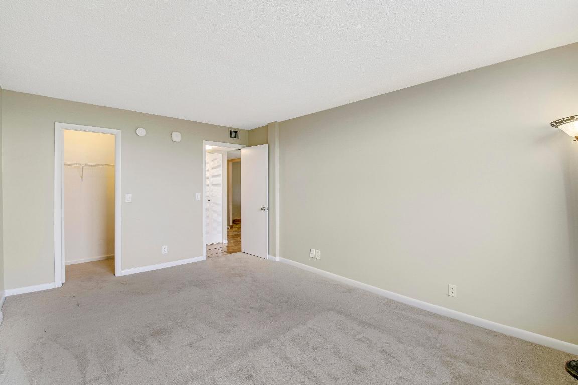 470 Executive Center Drive 4k