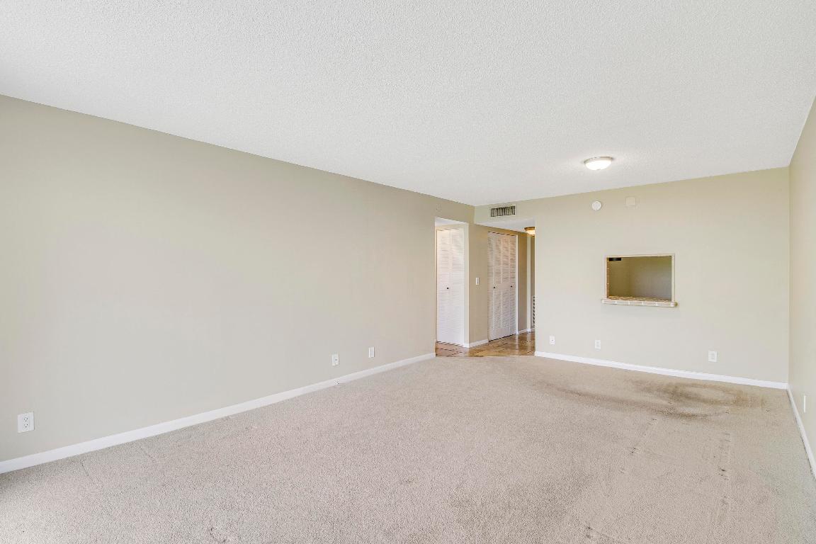 470 Executive Center Drive 4k