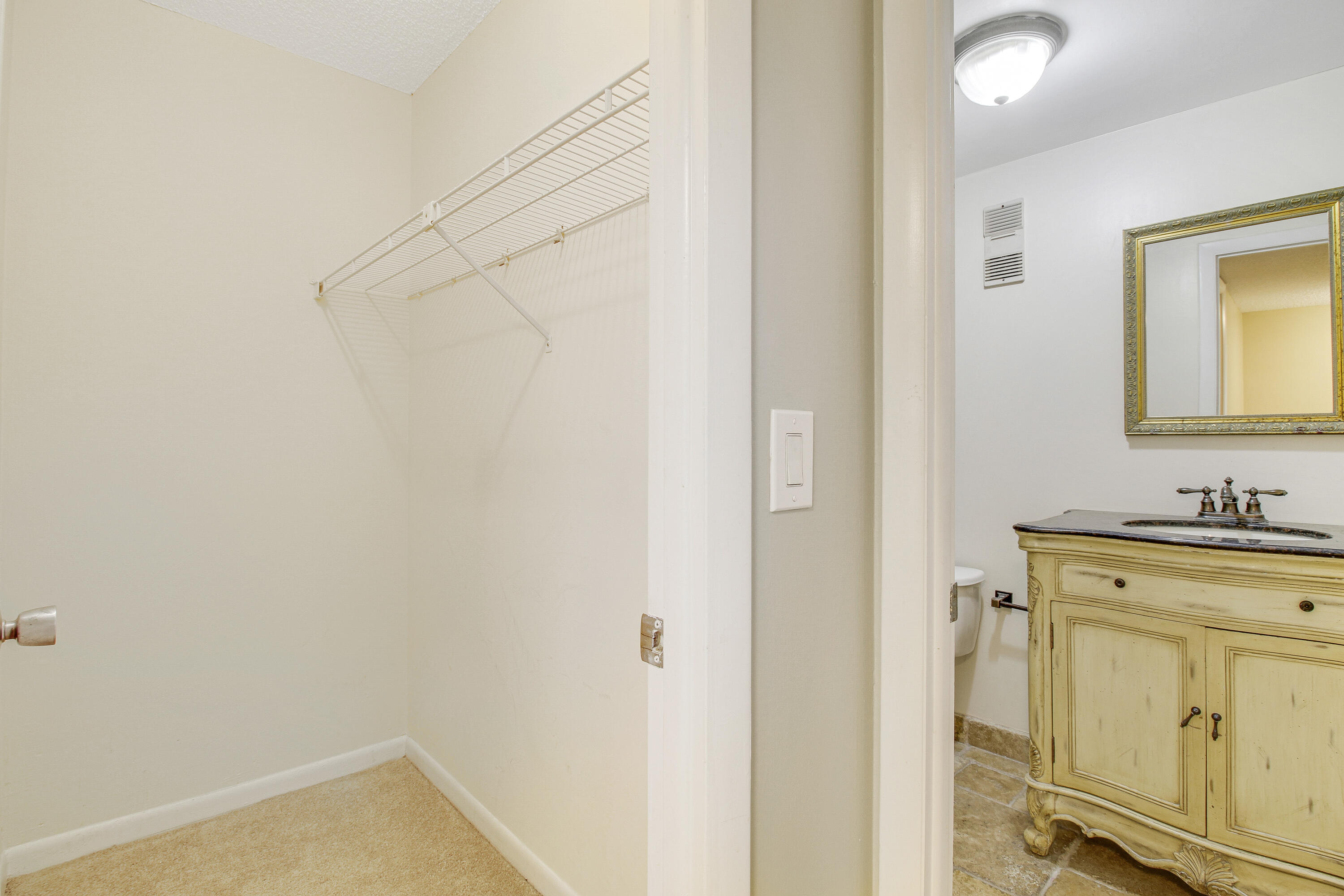 470 Executive Center Drive 4k