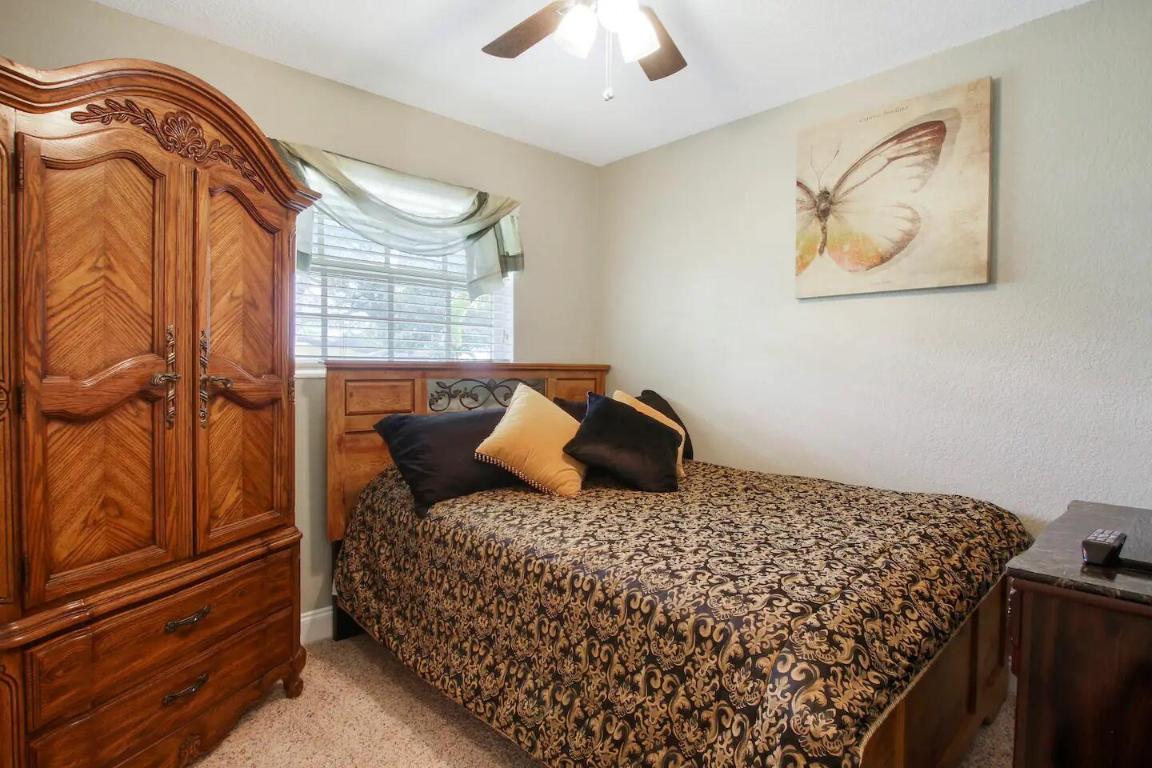 19185 SE Homewood Avenue