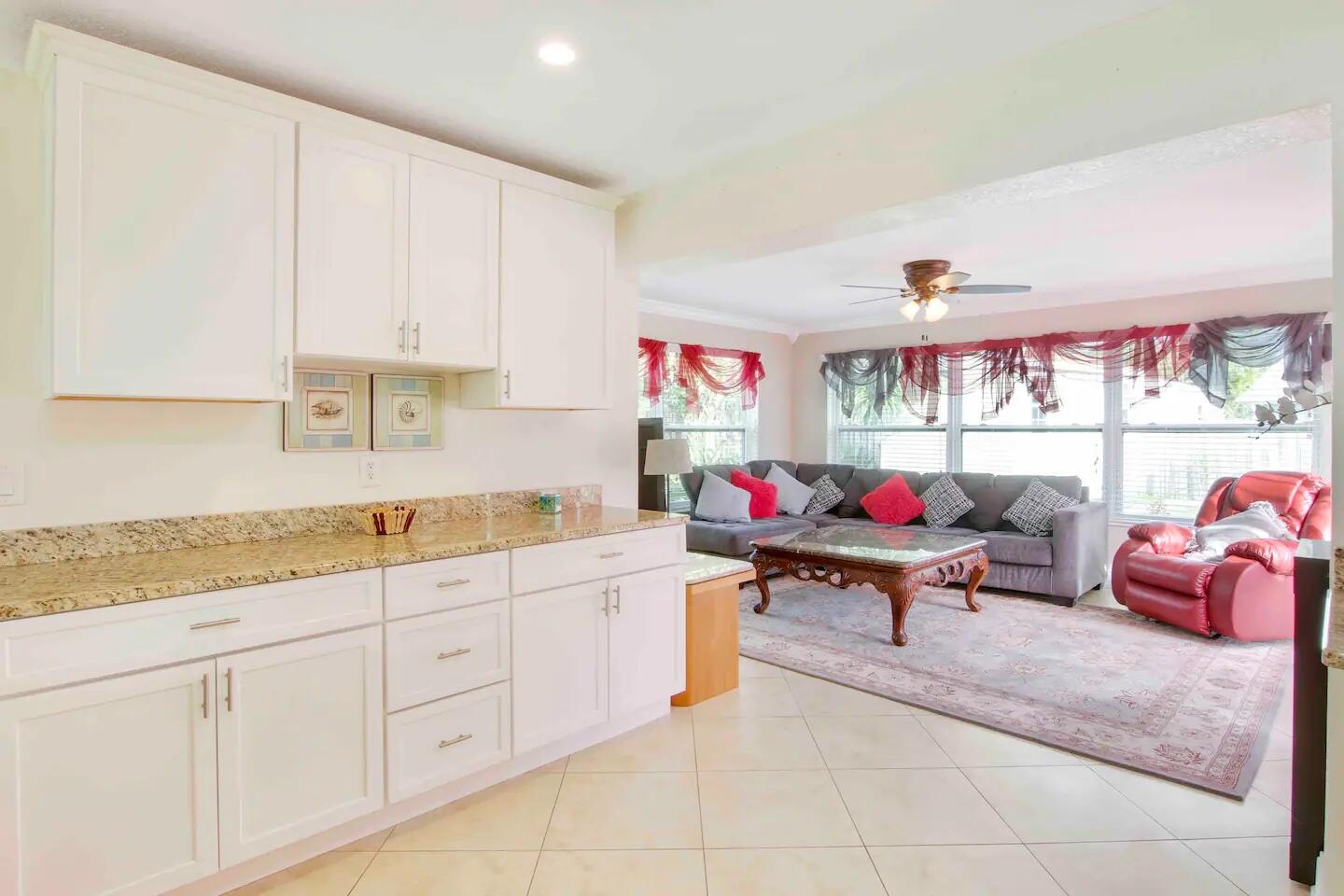 19185 SE Homewood Avenue