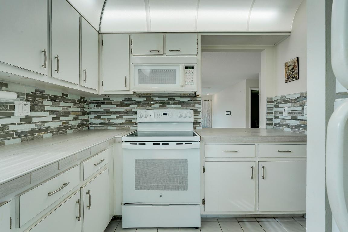 13679 Date Palm Court B