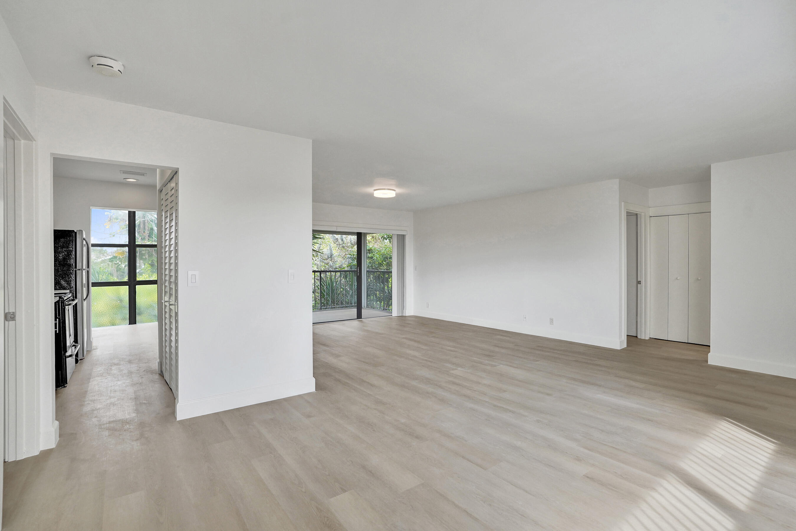 1040 Homewood Boulevard L202