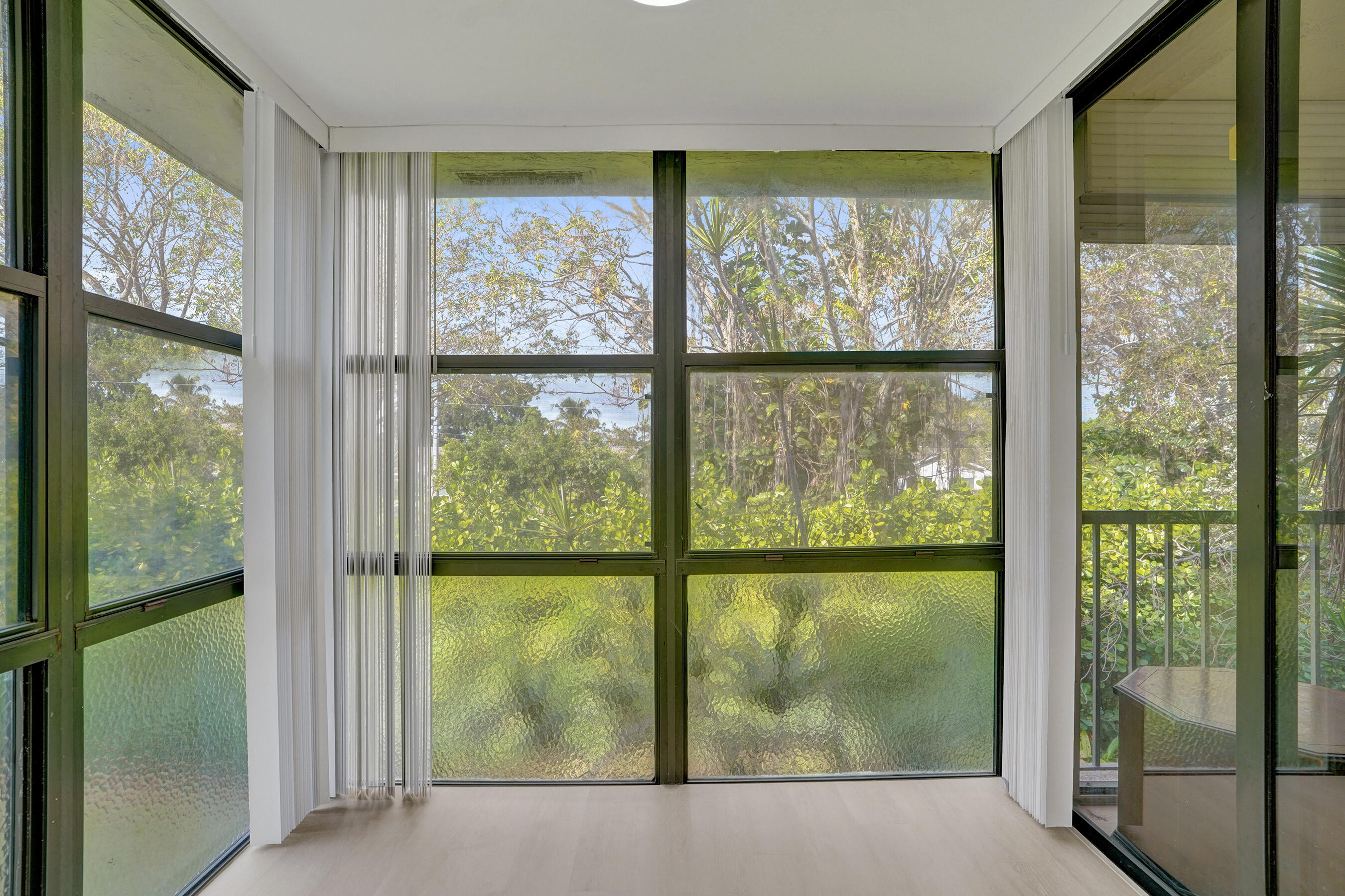 1040 Homewood Boulevard L202