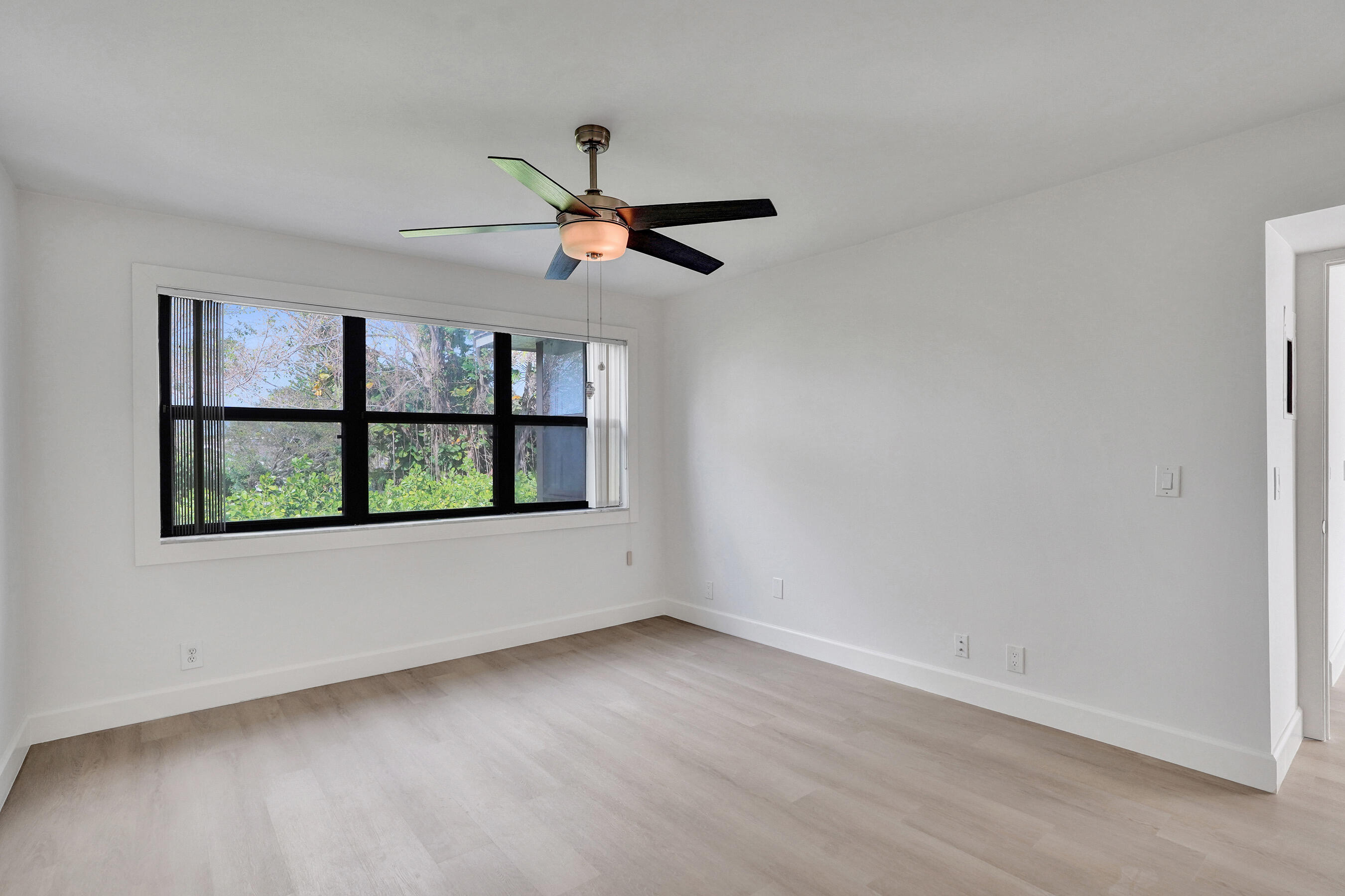 1040 Homewood Boulevard L202