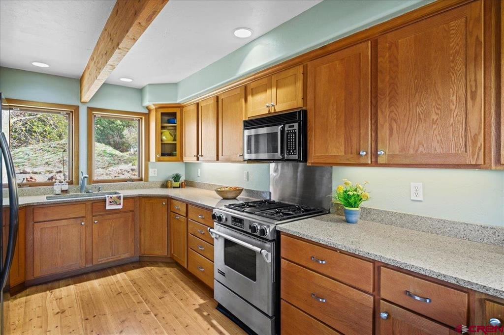 17 Whitehouse Vista Lane