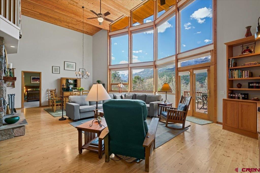 17 Whitehouse Vista Lane