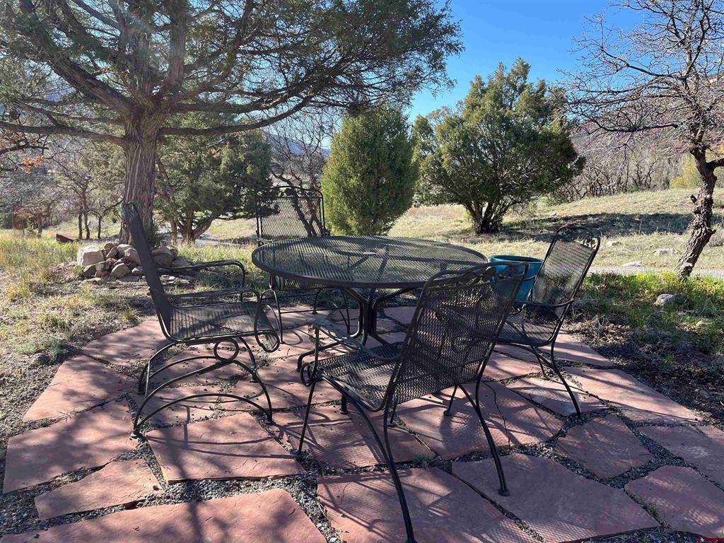 17 Whitehouse Vista Lane