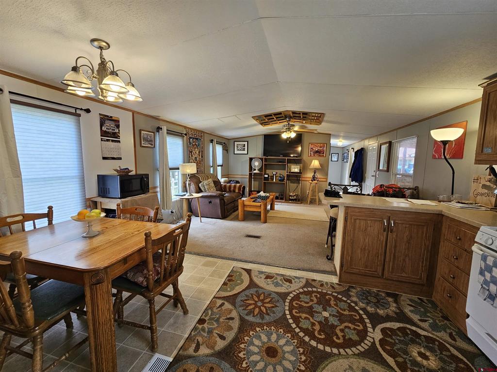 1500 Oak Street Unit: 8