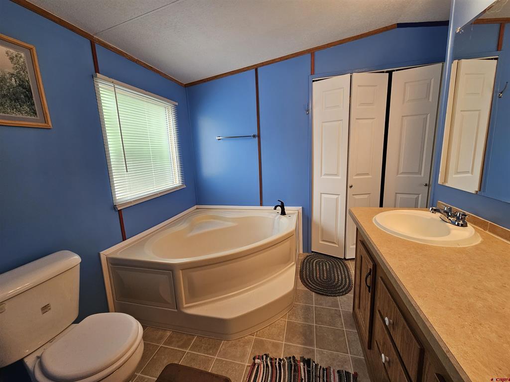 1500 Oak Street Unit: 8