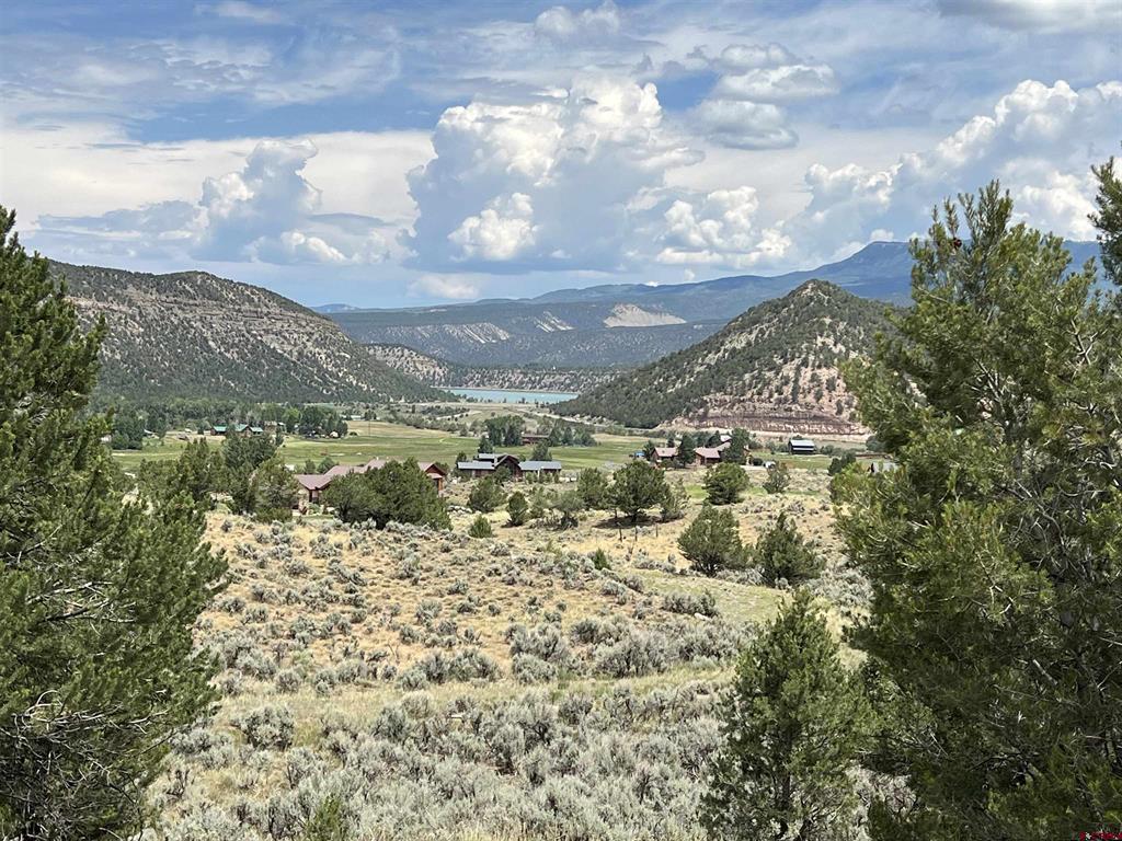 340 Quarterhorse Lane