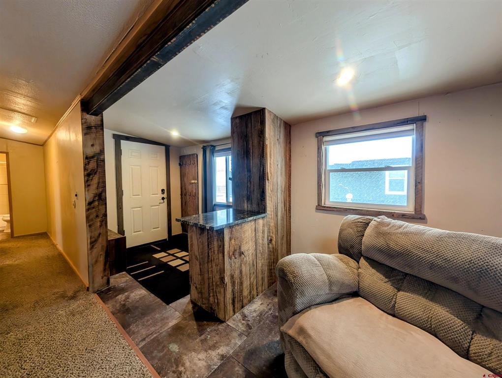 1500 Oak Street Unit: 15