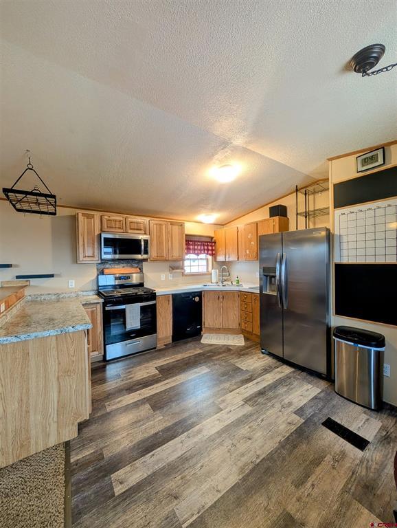 1500 Oak Street Unit: 15