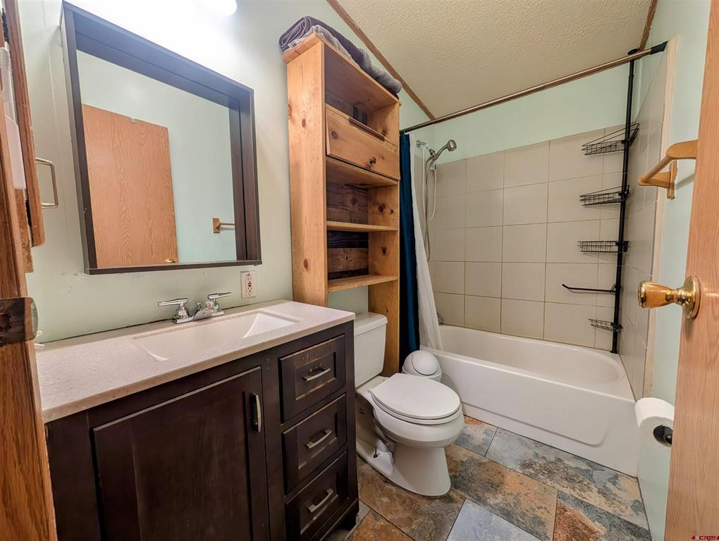 1500 Oak Street Unit: 15