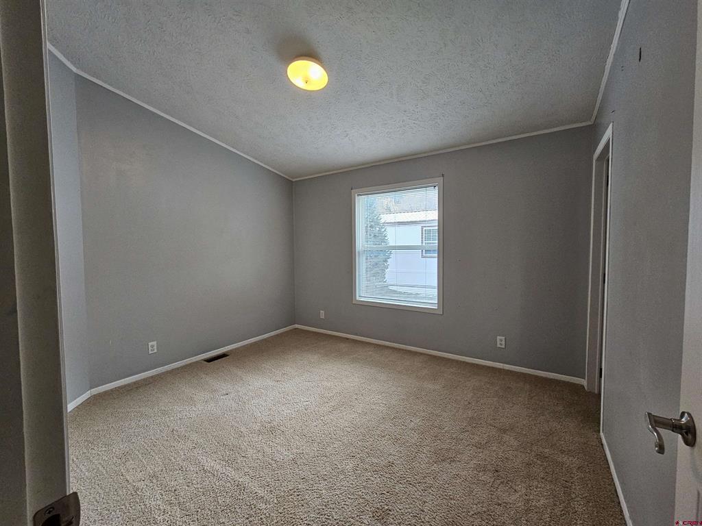 1900 Oak Street Unit: 19