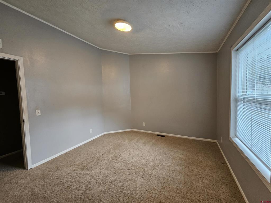 1900 Oak Street Unit: 19