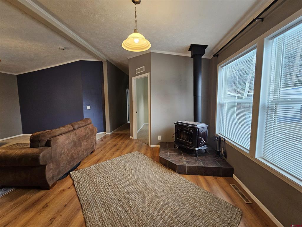 1900 Oak Street Unit: 19