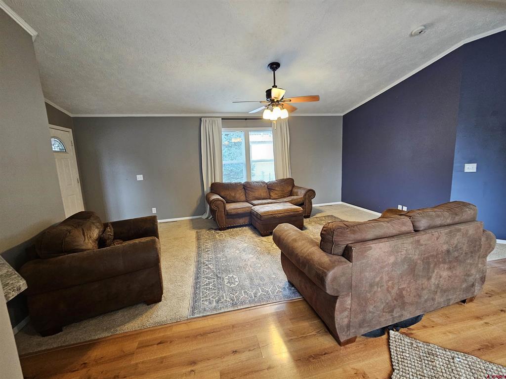 1900 Oak Street Unit: 19