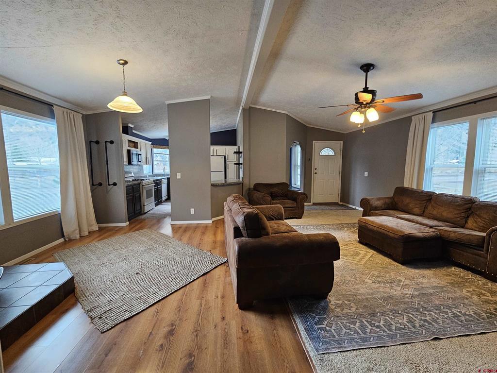 1900 Oak Street Unit: 19