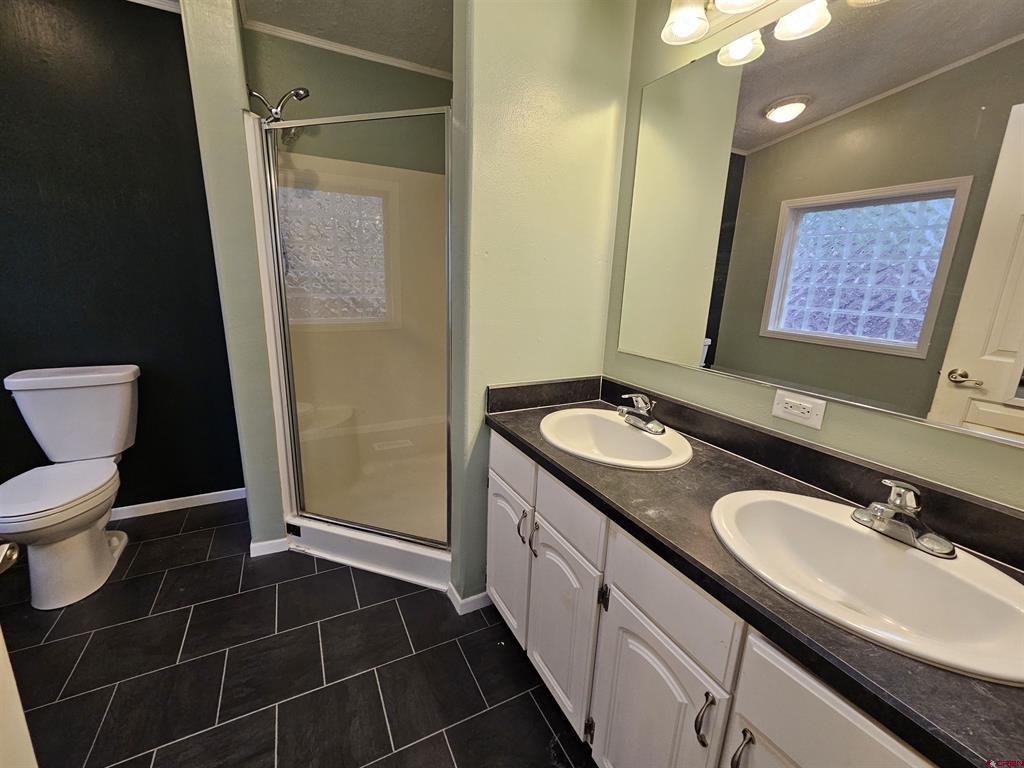 1900 Oak Street Unit: 19