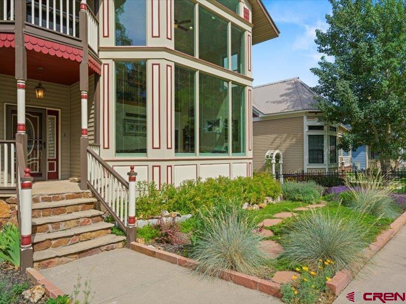 812 4th Street