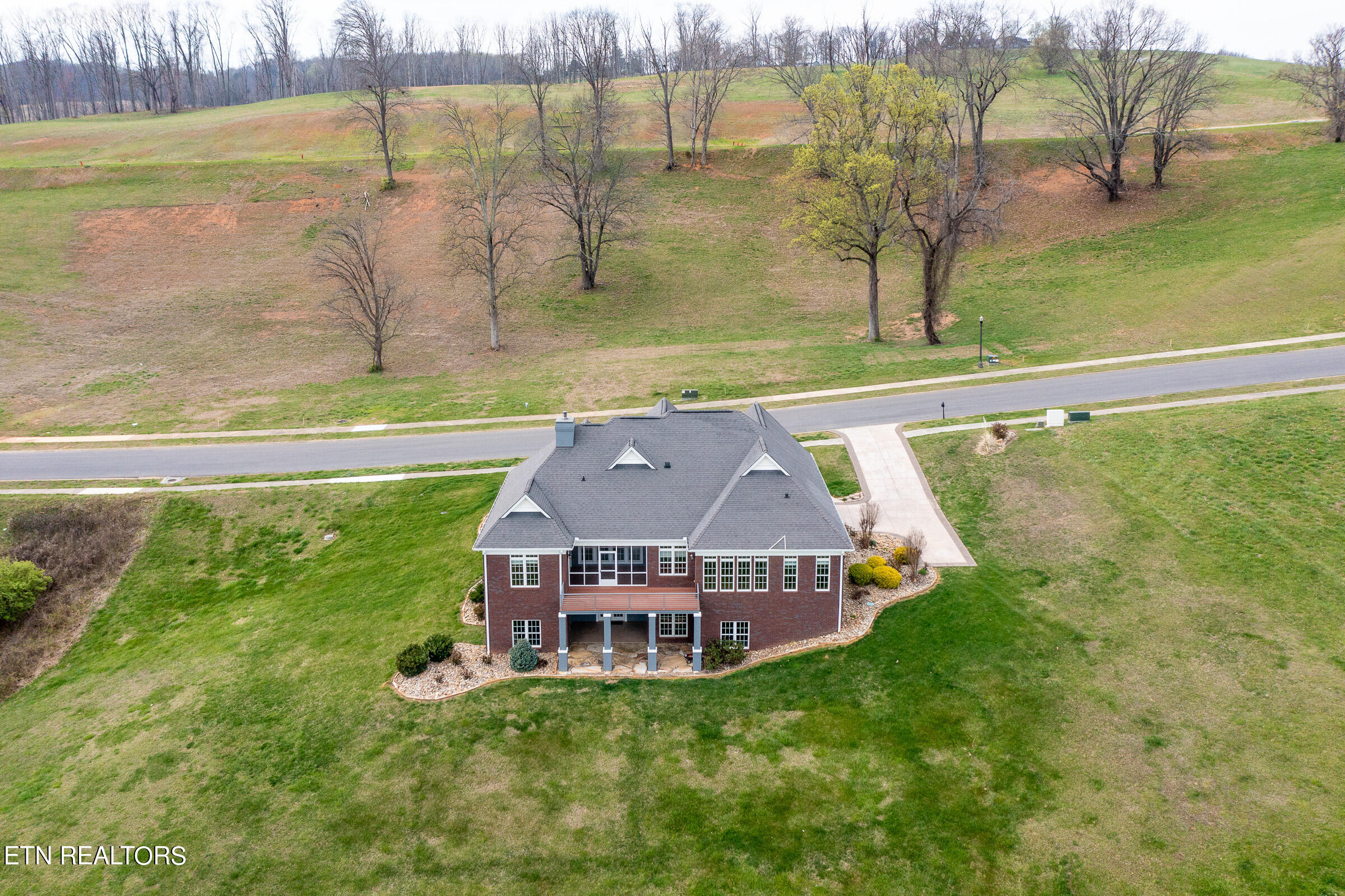 2204 Windswept Way