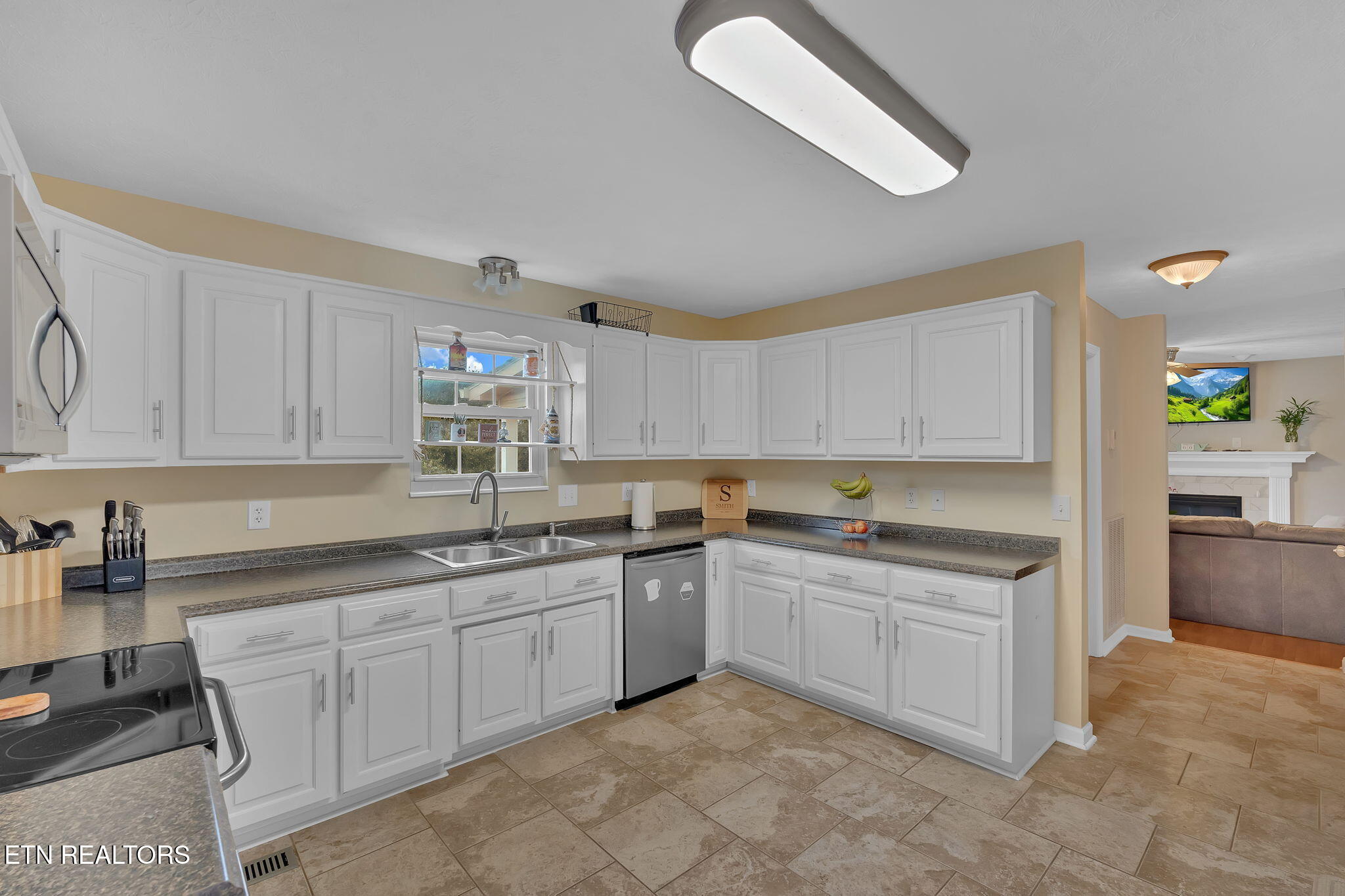 4813 Walnut Hill Drive