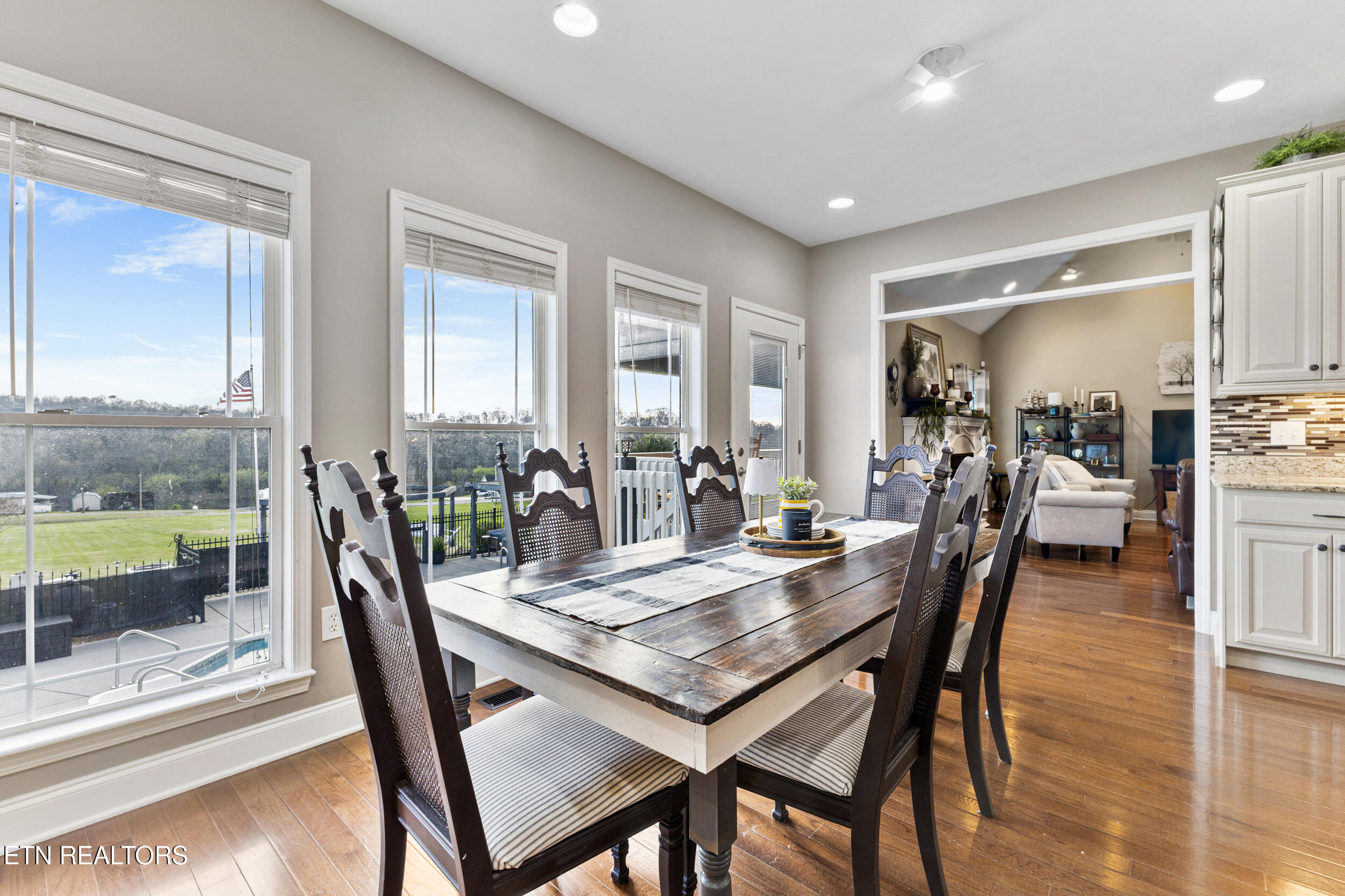 319 Coffey Heights