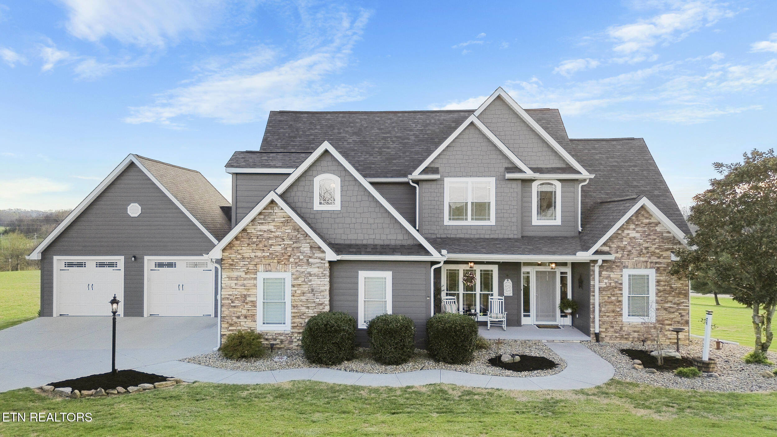 319 Coffey Heights