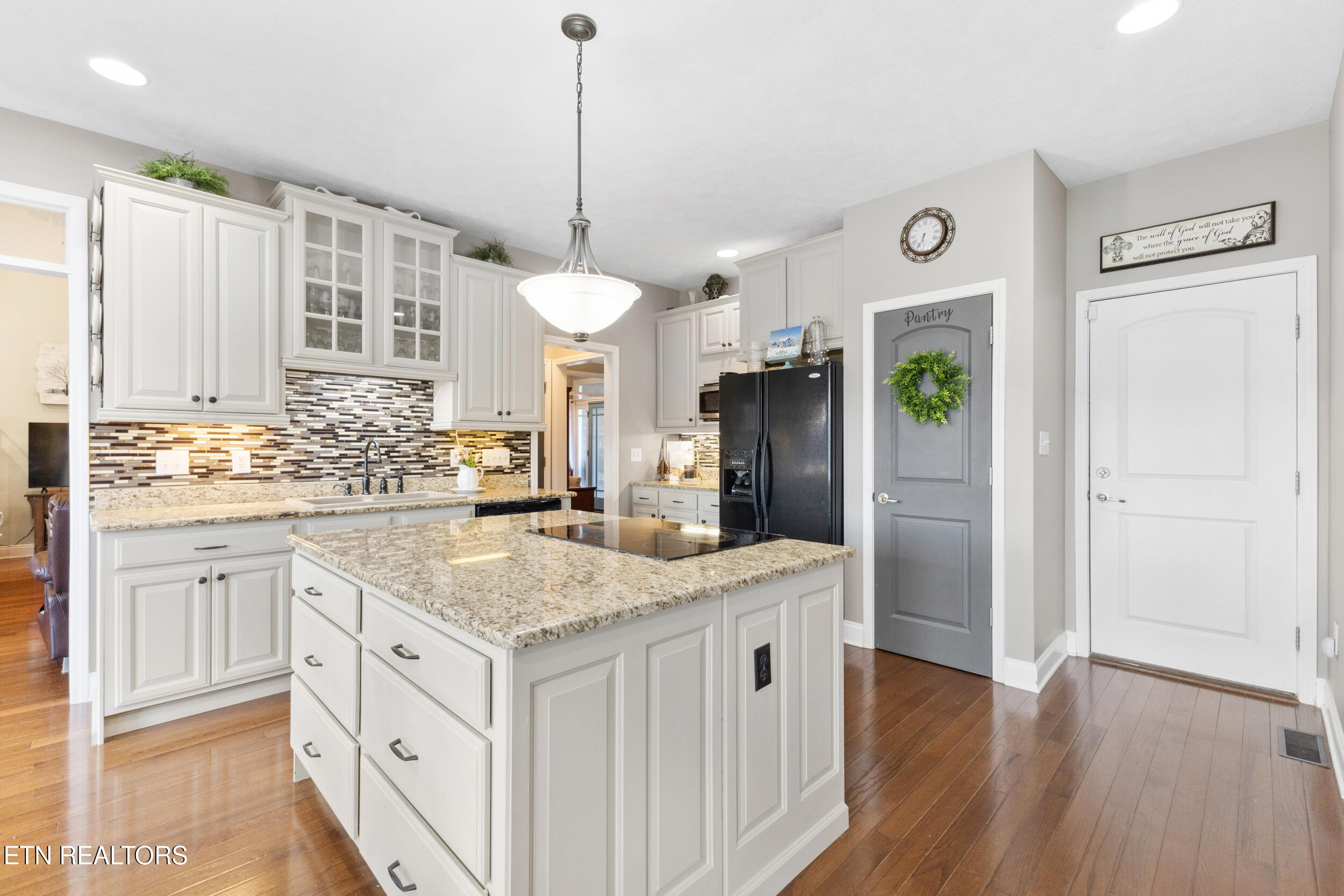 319 Coffey Heights